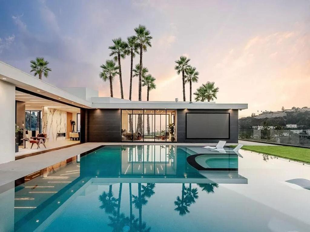 Villa Monarch Modern