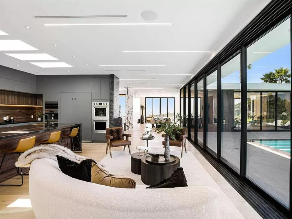Monarch Modern Villa Los Angeles