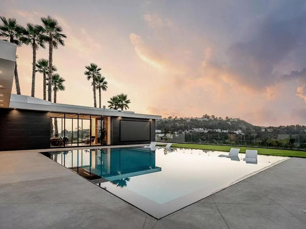 Monarch Modern Villa Los Angeles